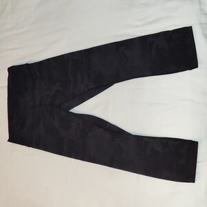 Lululemon Athletica Black/Grey Camo Capris - Align High Rise Crop, 21"
